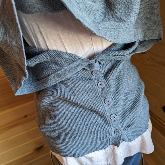 Anthropologie Knitted & Knotted Grey Ruffled Sweater - Picture 5 of 13